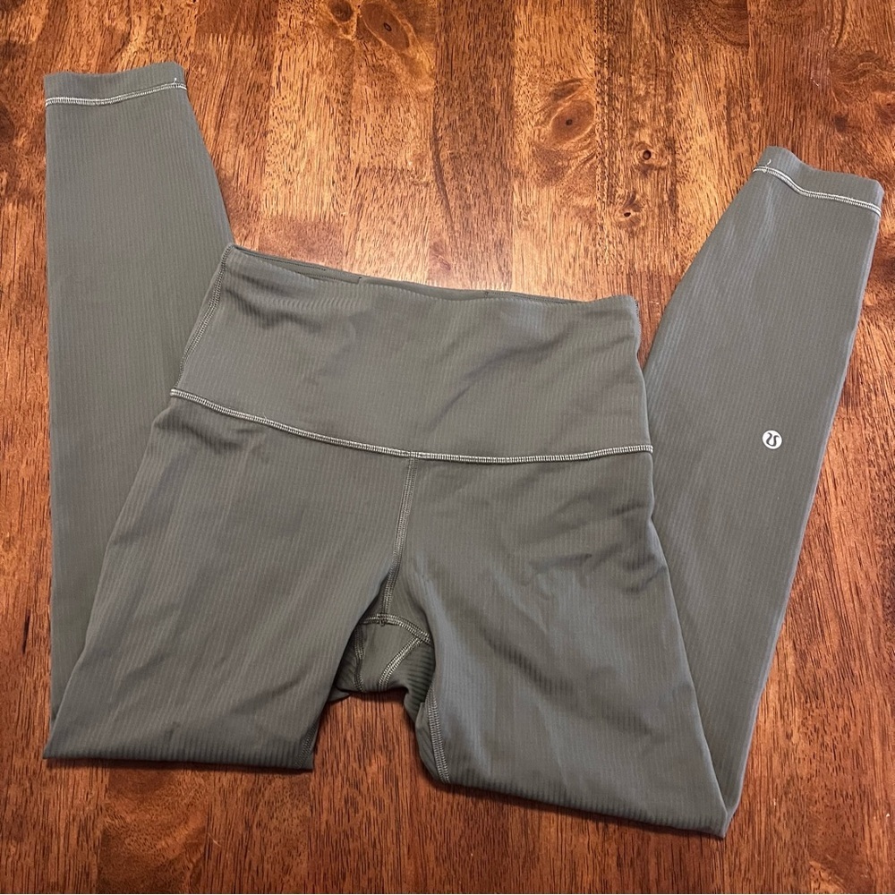 Lululemon Wunder Train High-Rise Ribbed Tight 25" in Grey Eucalyptus Size 4 - Picture 5 of 12